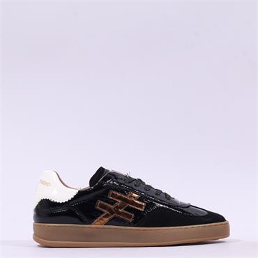 Another Trend Iconic II Gumsole Trainer - Black Gold